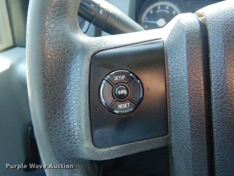 image for item IY9627 2013 Ford F350 Super Duty  pickup truck