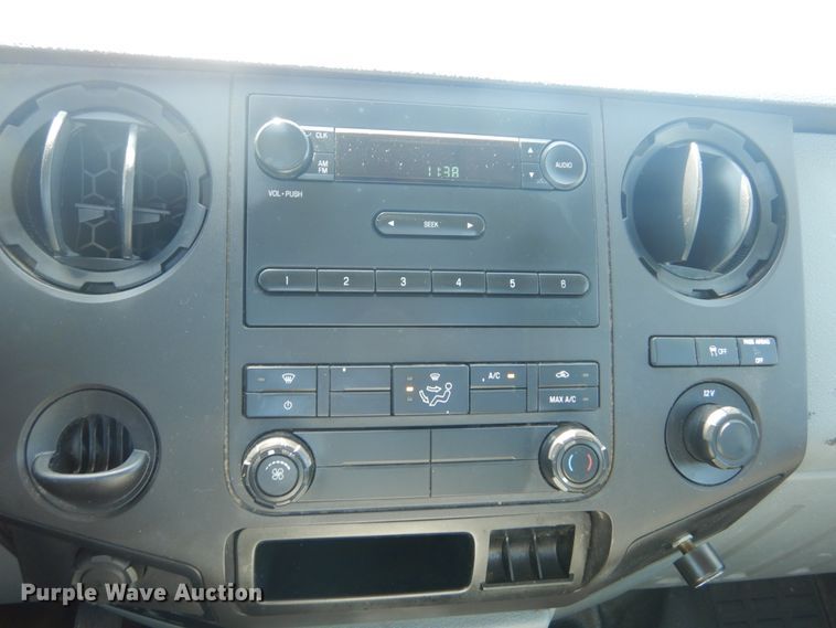 image for item IY9627 2013 Ford F350 Super Duty  pickup truck