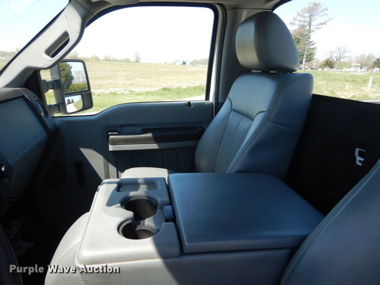 image for item IY9627 2013 Ford F350 Super Duty  pickup truck