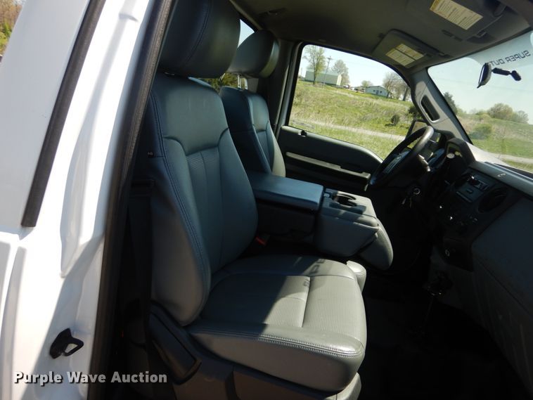 image for item IY9627 2013 Ford F350 Super Duty  pickup truck