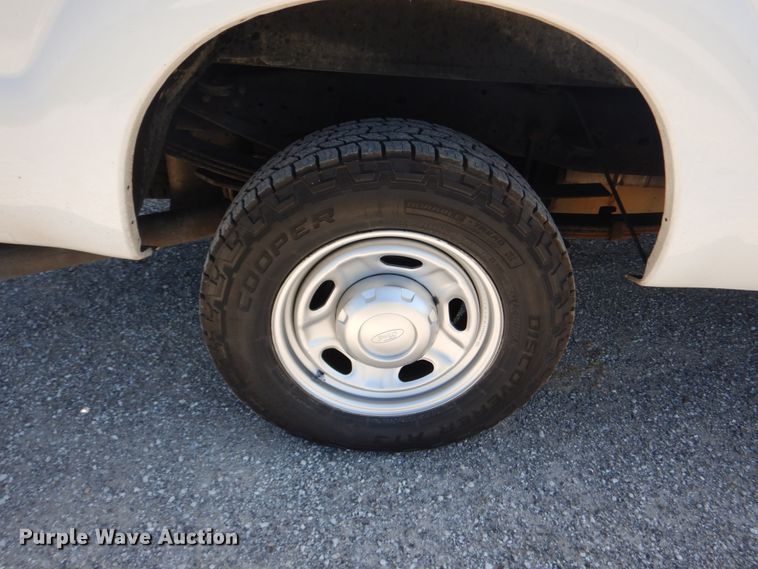 image for item IY9627 2013 Ford F350 Super Duty  pickup truck