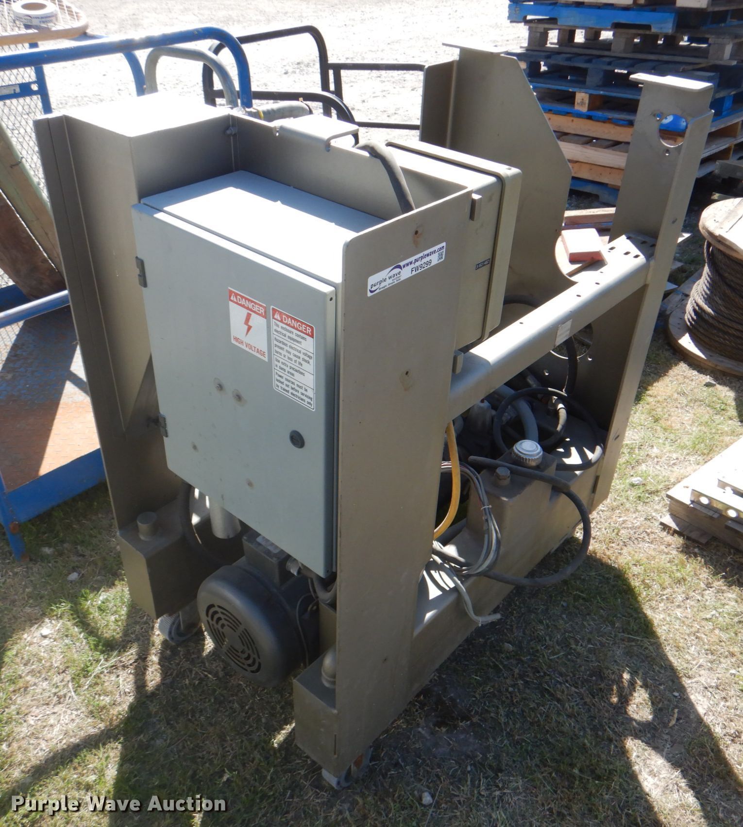 APV LF-530 oil/fluid transfer pump in Fort Worth, TX | Item FW9299 sold |  Purple Wave