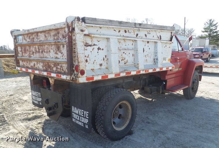image for item DA7094 1982 Ford F700  dump truck