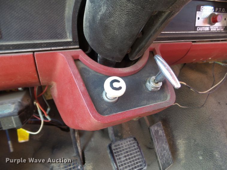 image for item DA7094 1982 Ford F700  dump truck