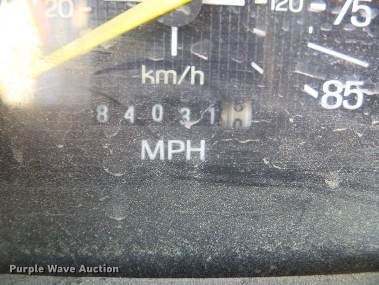 image for item DA7094 1982 Ford F700  dump truck