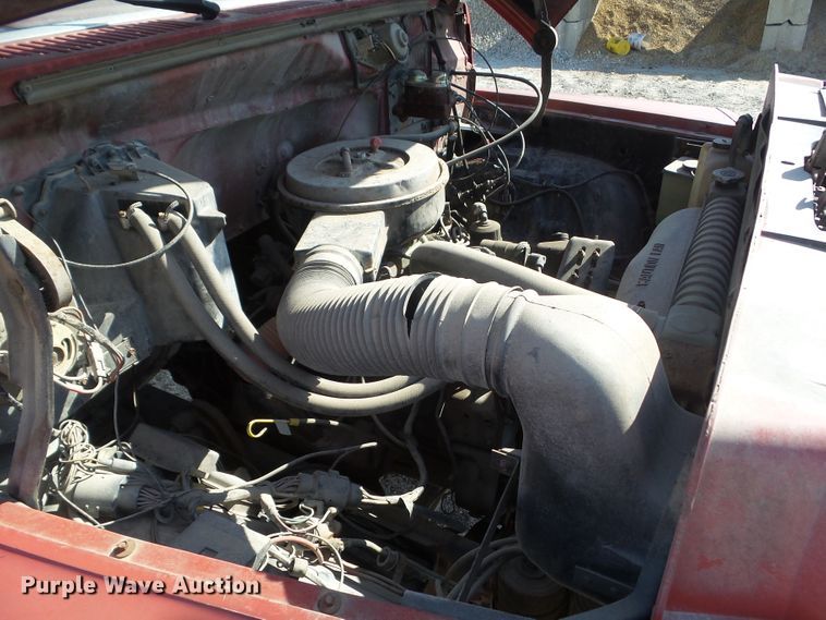 image for item DA7094 1982 Ford F700  dump truck