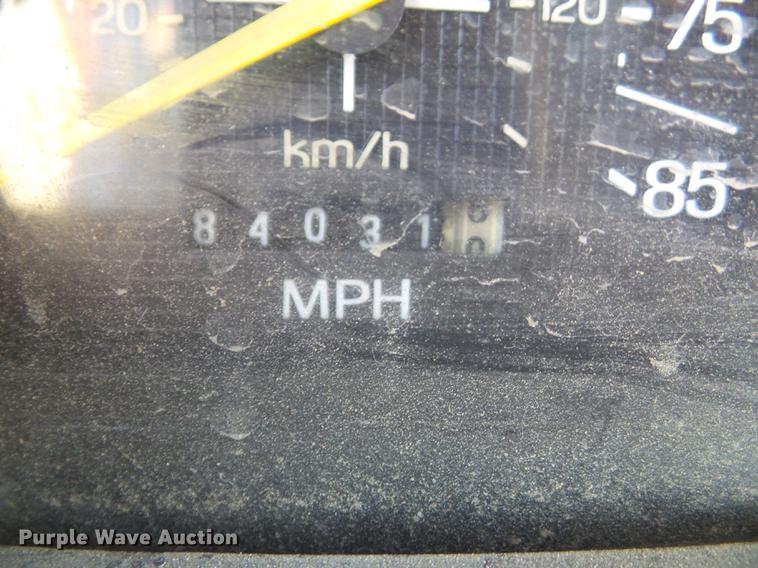 image for item DA7094 1982 Ford F700  dump truck