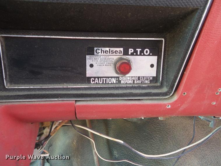 image for item DA7094 1982 Ford F700  dump truck