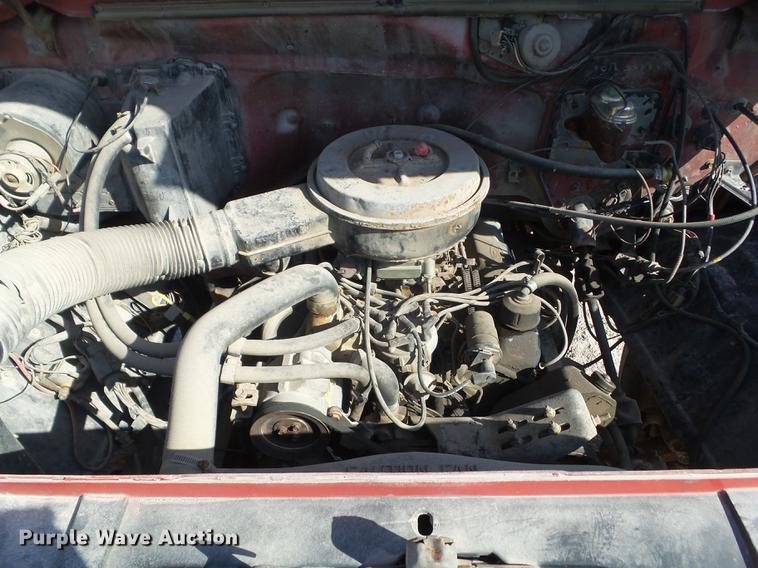 image for item DA7094 1982 Ford F700  dump truck