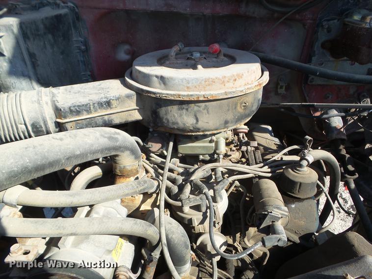 image for item DA7094 1982 Ford F700  dump truck