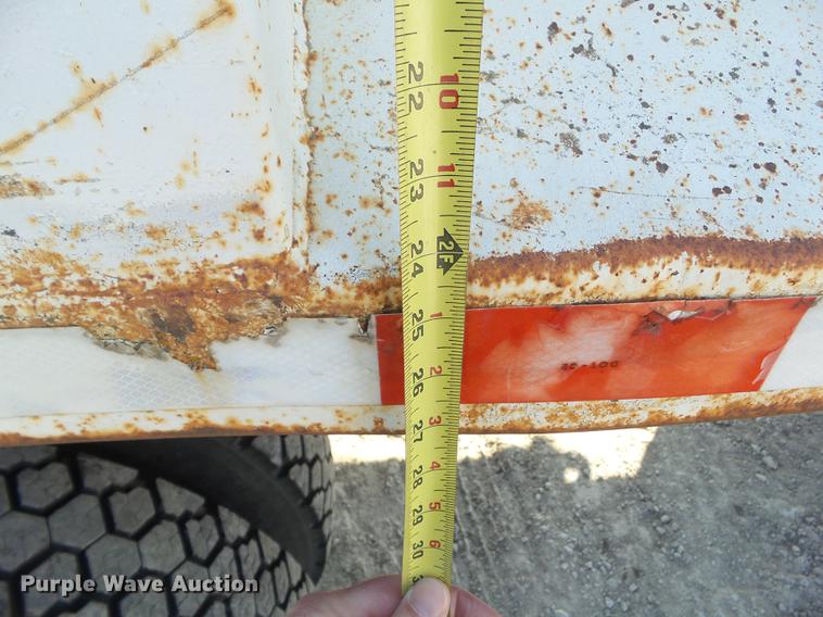 image for item DA7094 1982 Ford F700  dump truck