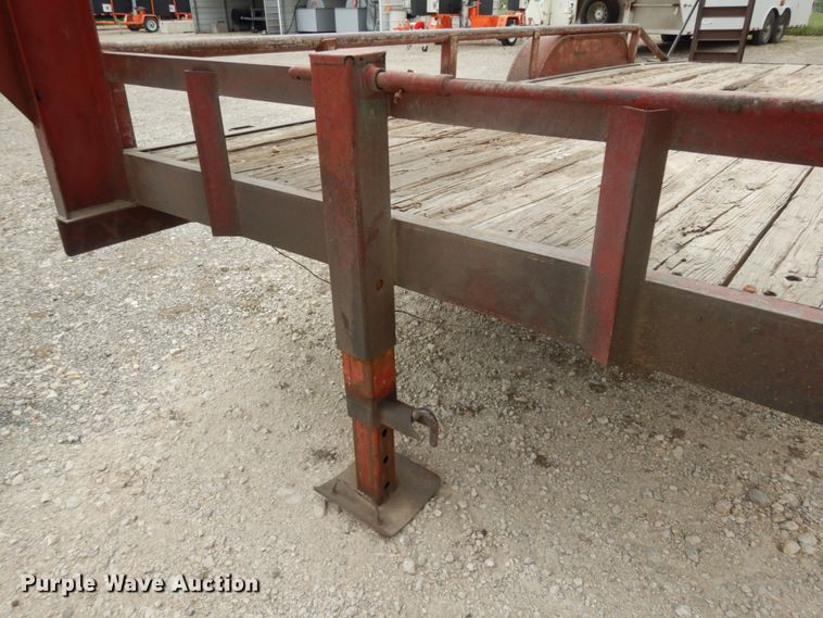 image for item DC2169 1999 Towmaster utility trailer