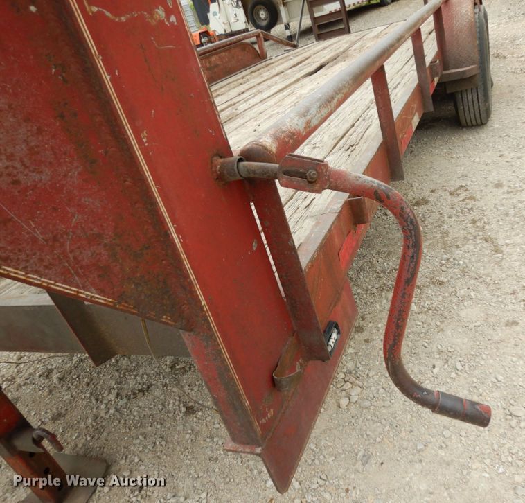 image for item DC2169 1999 Towmaster utility trailer