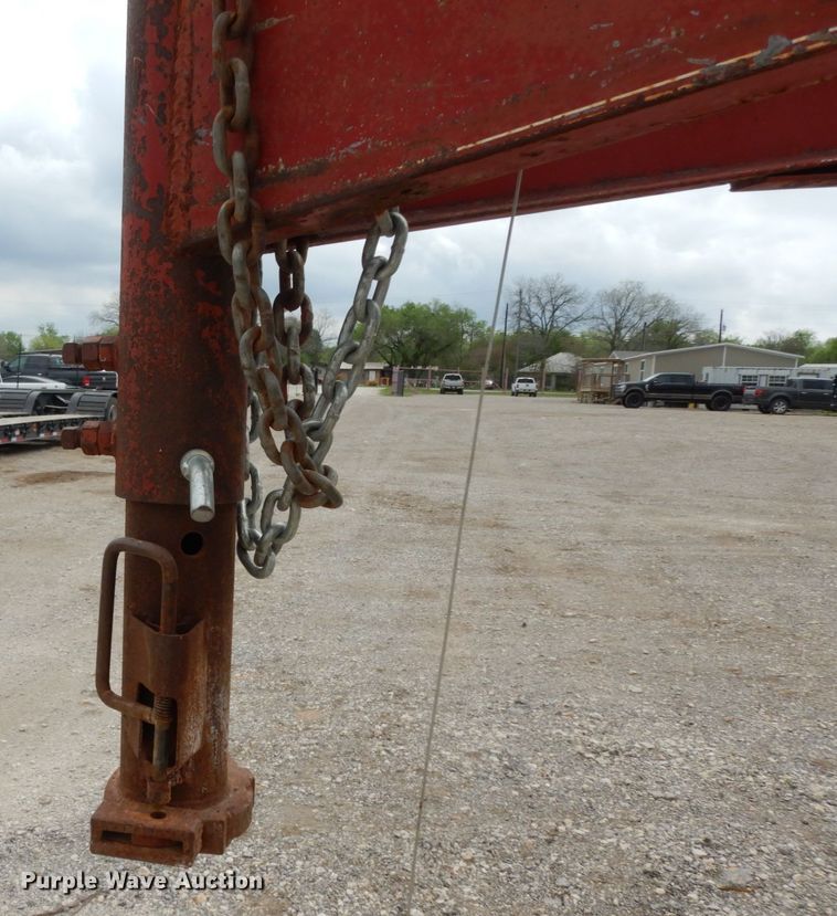 image for item DC2169 1999 Towmaster utility trailer