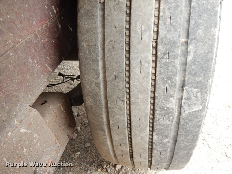 image for item DC2169 1999 Towmaster utility trailer