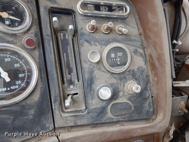 image for item DC2176 1984 Ford LTS8000  oil distributor truck