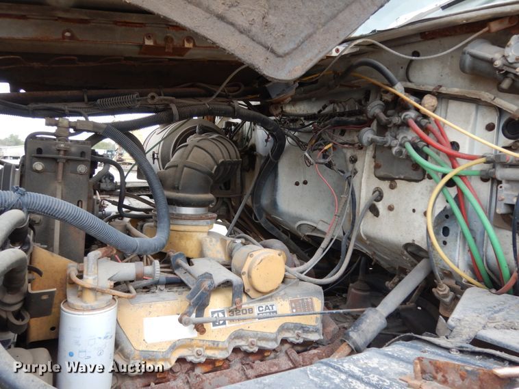 image for item DC2176 1984 Ford LTS8000  oil distributor truck