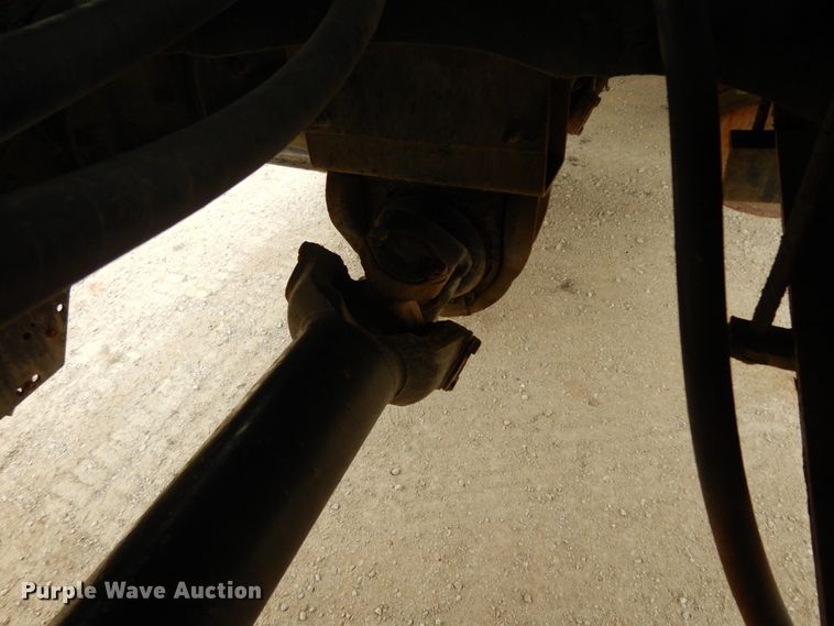 image for item DC2176 1984 Ford LTS8000  oil distributor truck