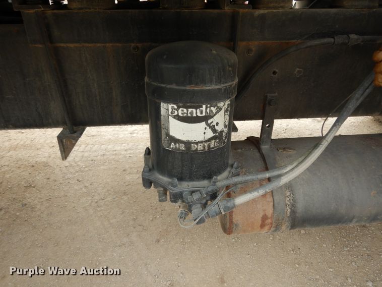 image for item DC2176 1984 Ford LTS8000  oil distributor truck