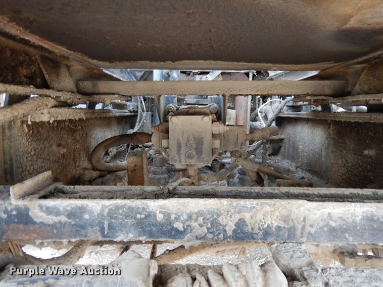 image for item DC2176 1984 Ford LTS8000  oil distributor truck