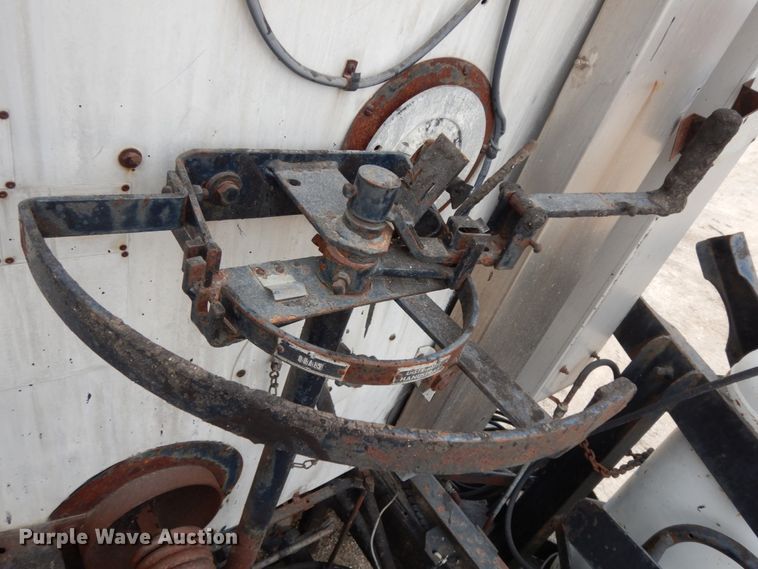 image for item DC2176 1984 Ford LTS8000  oil distributor truck