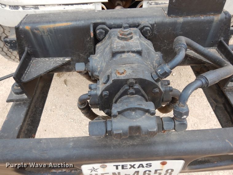 image for item DC2176 1984 Ford LTS8000  oil distributor truck