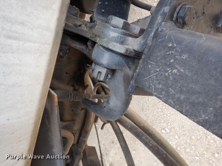 image for item DC2176 1984 Ford LTS8000  oil distributor truck