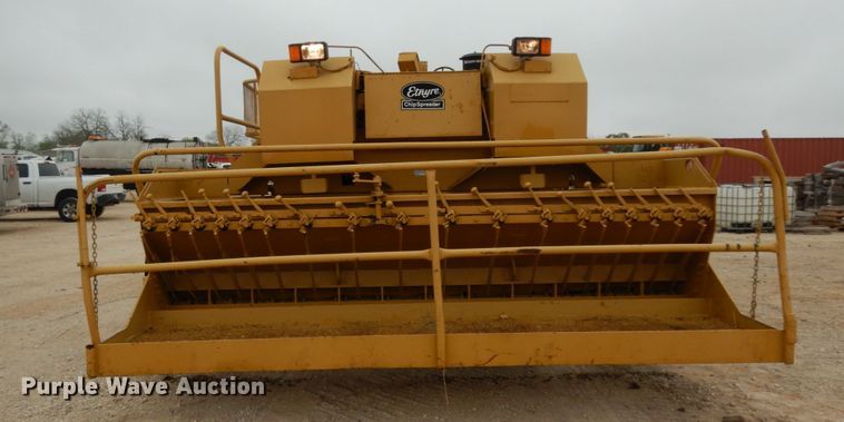 image for item DC2177 1992 Etnyre  chip spreader