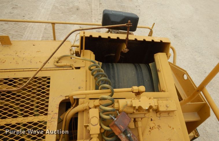 image for item DC2177 1992 Etnyre  chip spreader