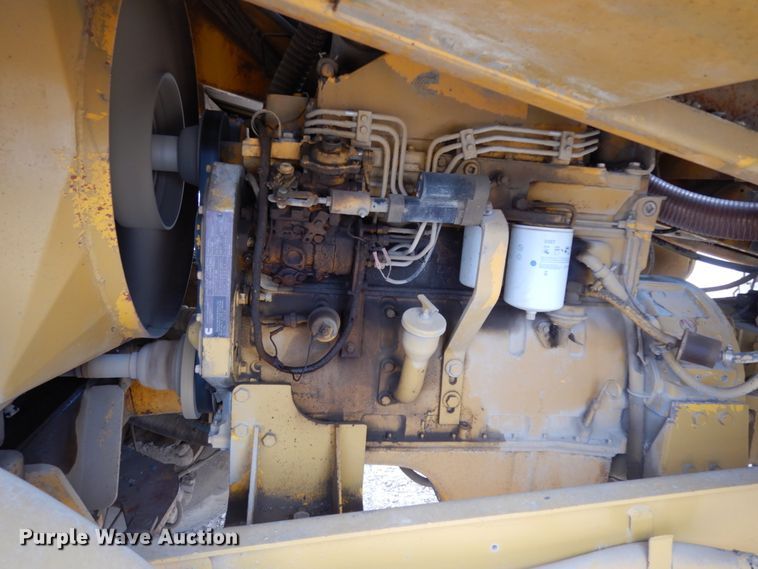 image for item DC2177 1992 Etnyre  chip spreader