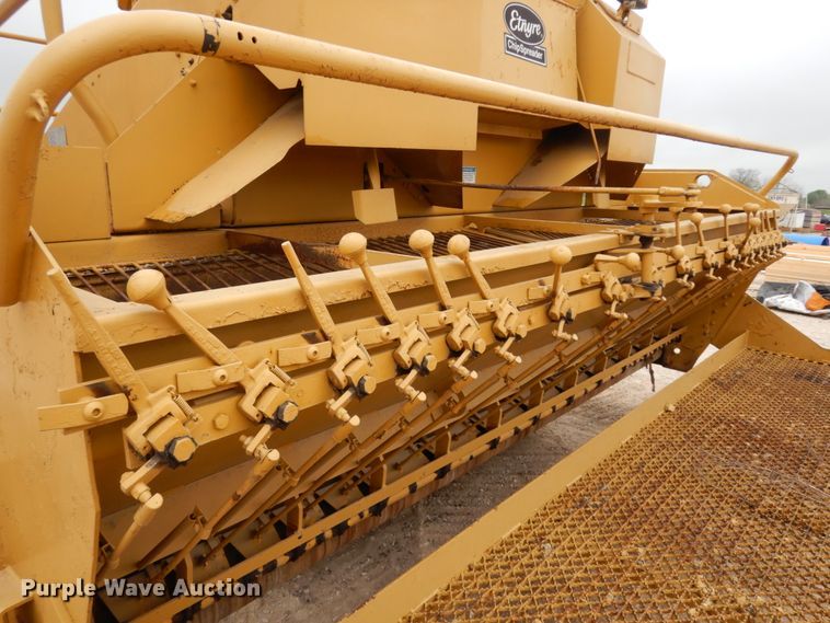 image for item DC2177 1992 Etnyre  chip spreader