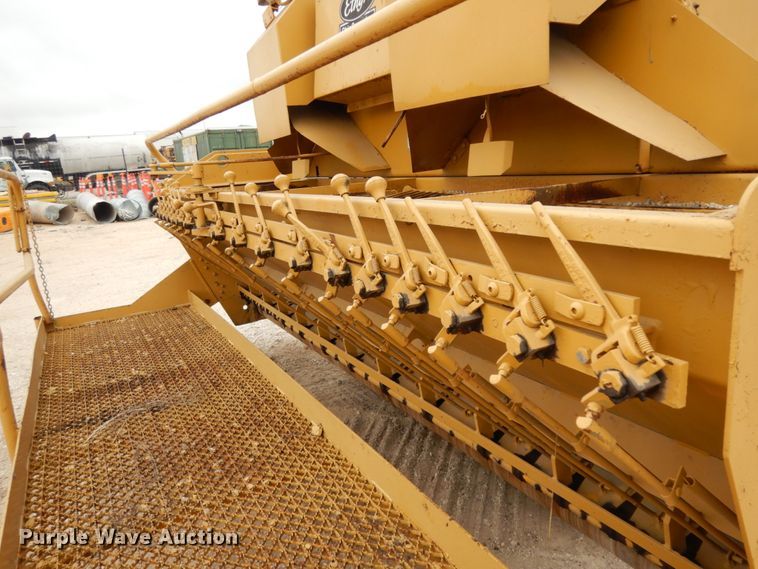 image for item DC2177 1992 Etnyre  chip spreader