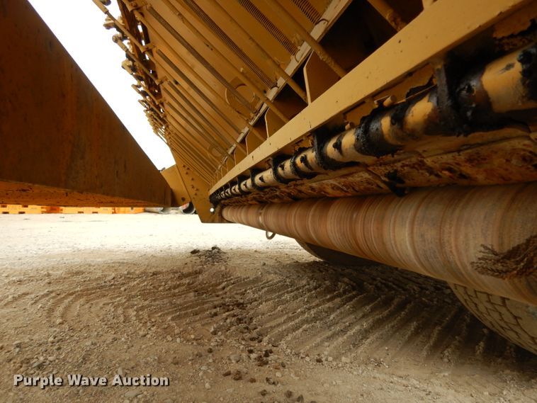 image for item DC2177 1992 Etnyre  chip spreader