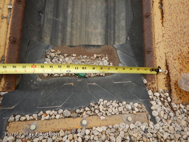 image for item DC2177 1992 Etnyre  chip spreader