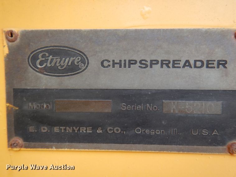 image for item DC2177 1992 Etnyre  chip spreader