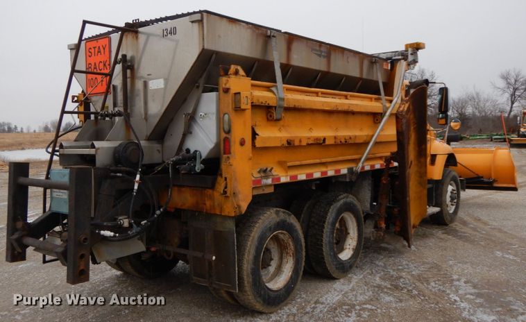 image for item DF6374 2006 International 7400  dump truck