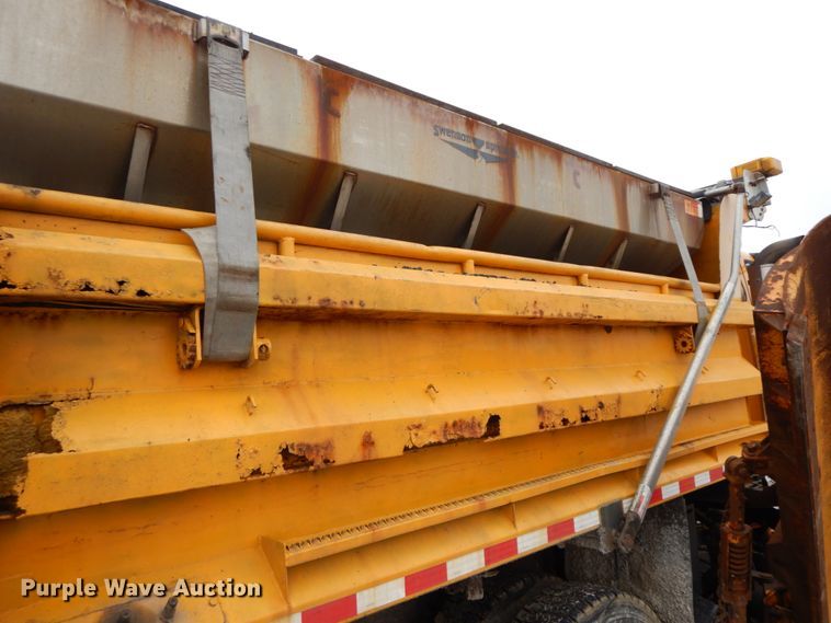 image for item DF6374 2006 International 7400  dump truck