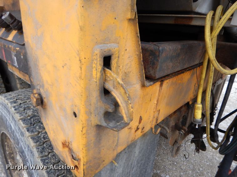 image for item DF6374 2006 International 7400  dump truck