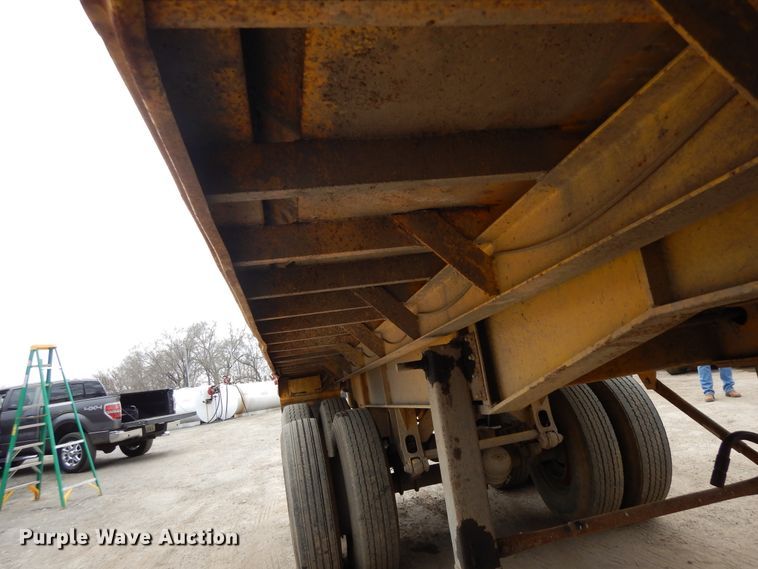 image for item DF6765 1980 Dorsey  end dump trailer