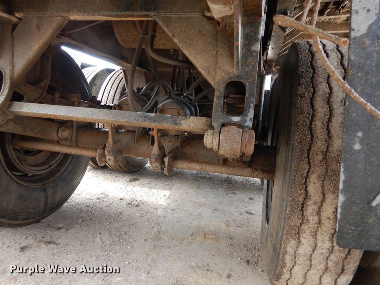 image for item DF6767 1979 Summit  end dump trailer