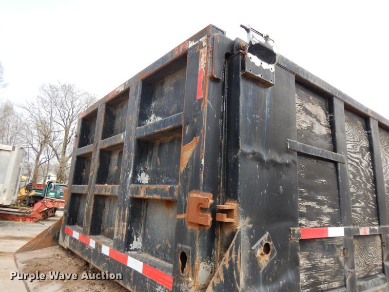 image for item DF6767 1979 Summit  end dump trailer