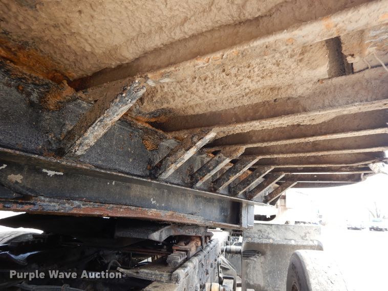 image for item DF6767 1979 Summit  end dump trailer