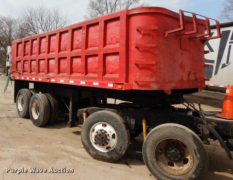 image for item DF6768 1970 Trailco  end dump trailer