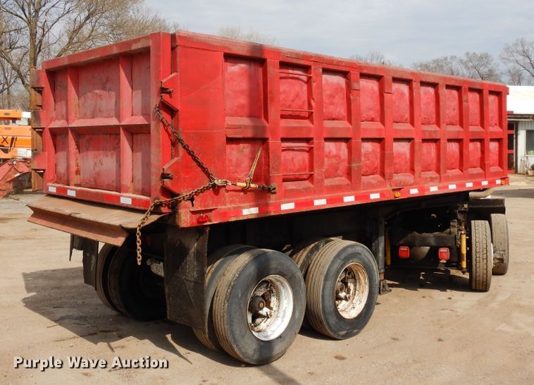 image for item DF6768 1970 Trailco  end dump trailer