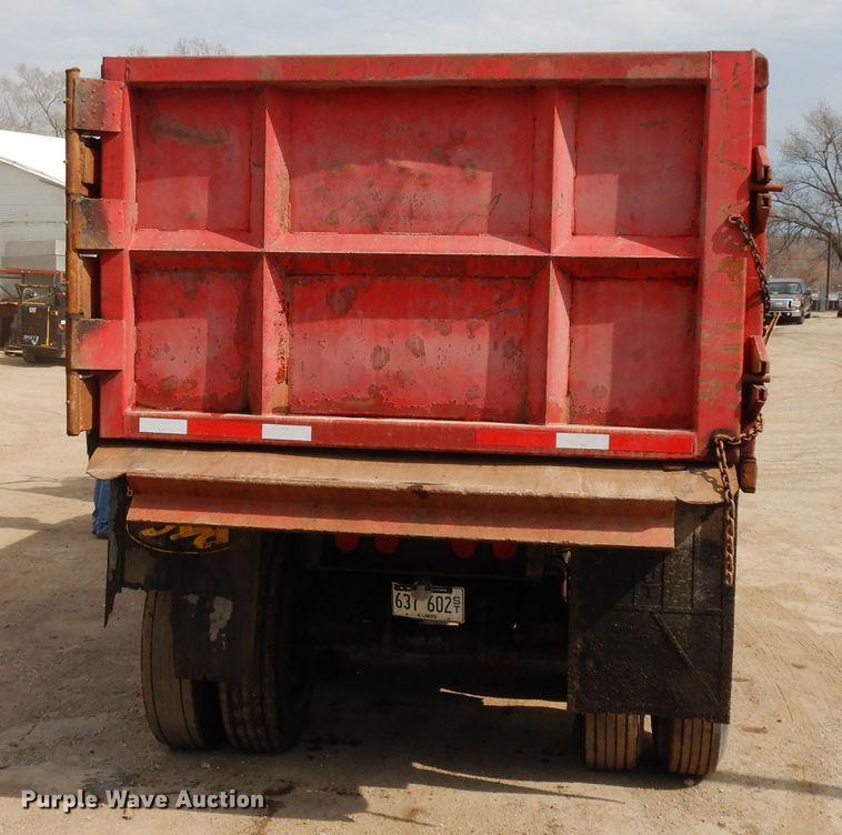 image for item DF6768 1970 Trailco  end dump trailer