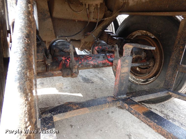 image for item DF6768 1970 Trailco  end dump trailer