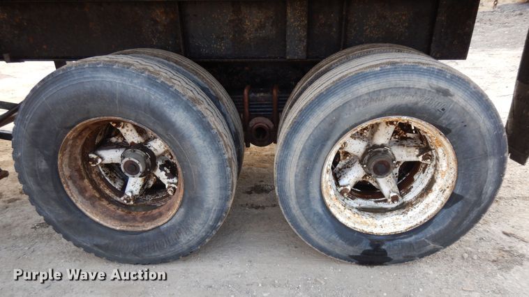 image for item DF6768 1970 Trailco  end dump trailer