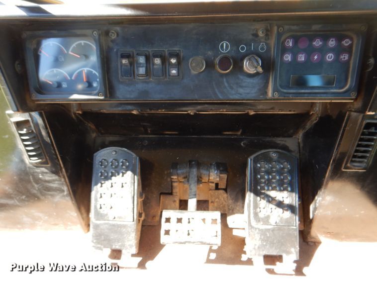 image for item DH5480 2003 Caterpillar 963C  track loader