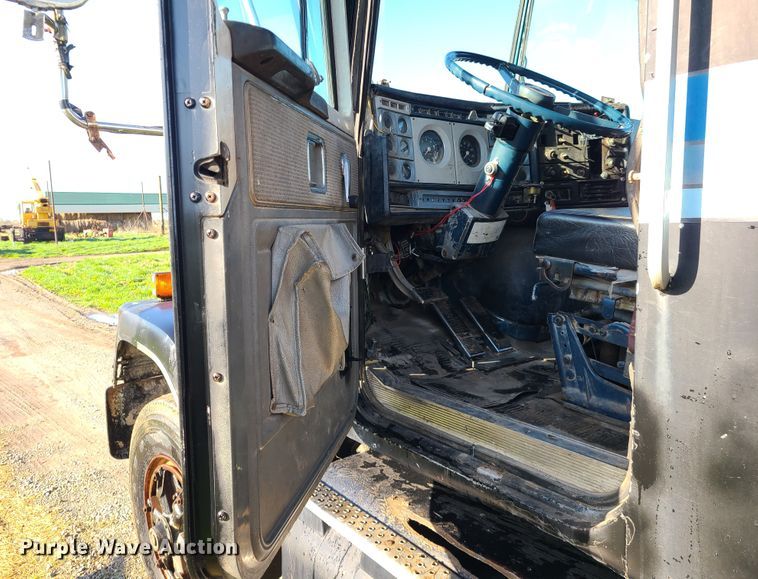 image for item DH5874 1979 GMC General  dump truck