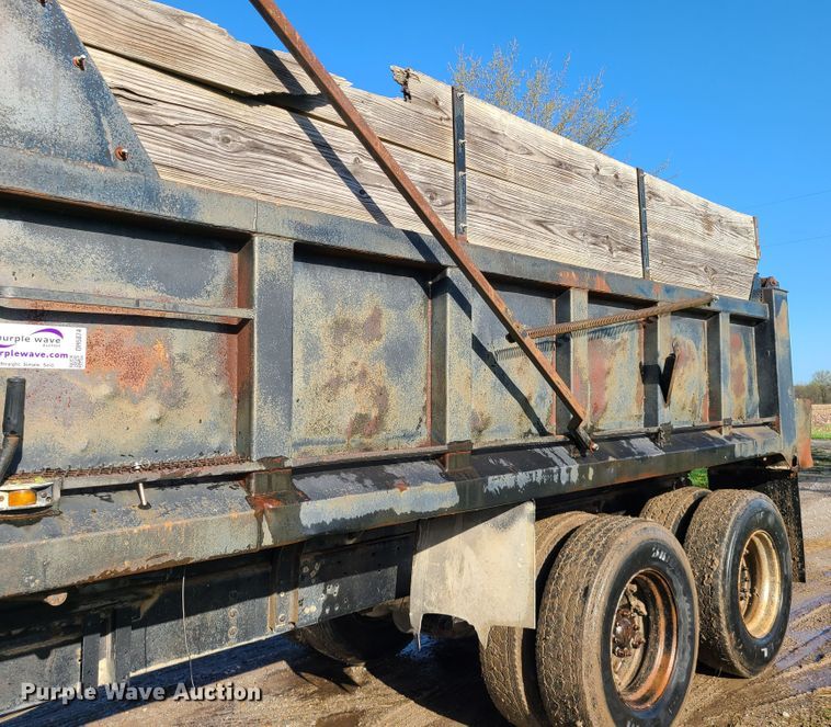 image for item DH5874 1979 GMC General  dump truck
